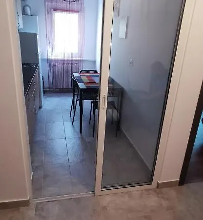 Apartment Ground Floor Beach Studio *